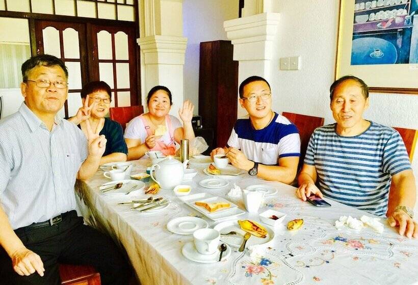 Отель The Forest