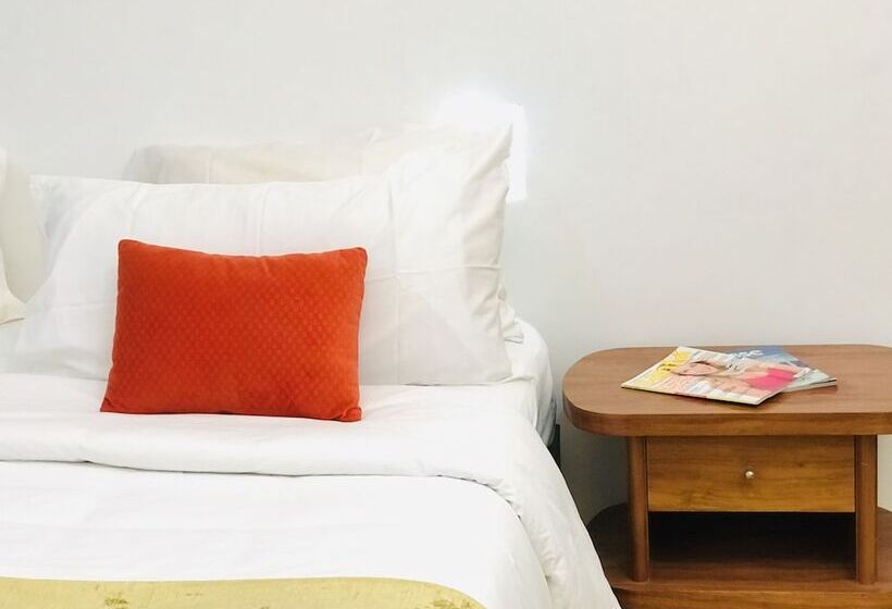 Отель The Forest