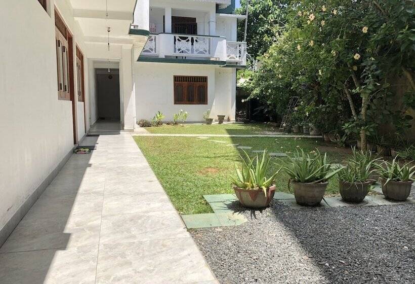 فندق The Retreat