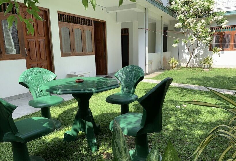 فندق The Retreat