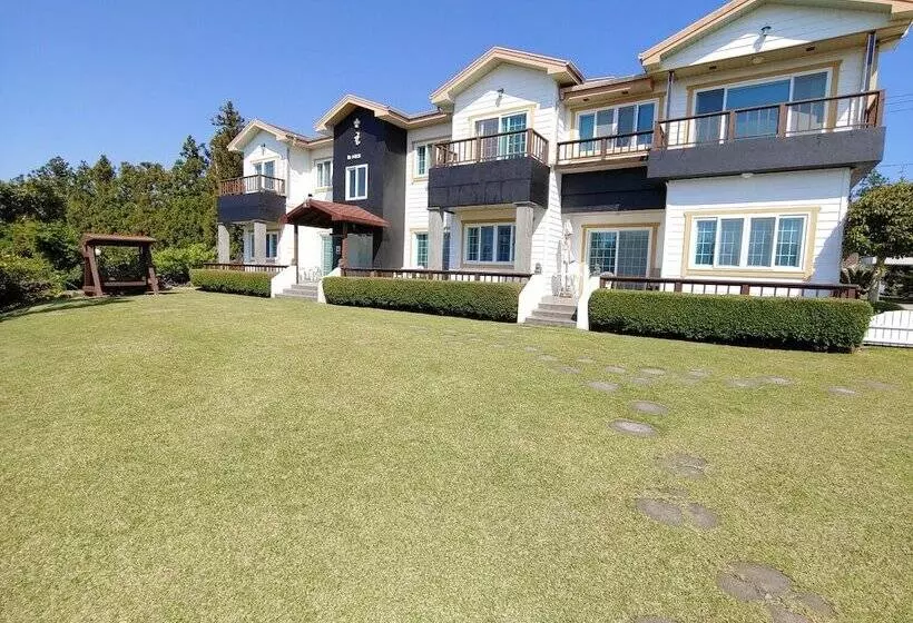 ホテル Gyulhouse Pension