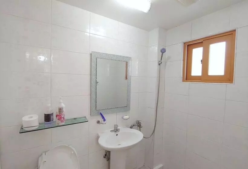 ホテル Gyulhouse Pension