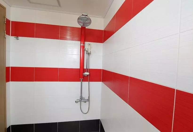 ホテル Gyulhouse Pension