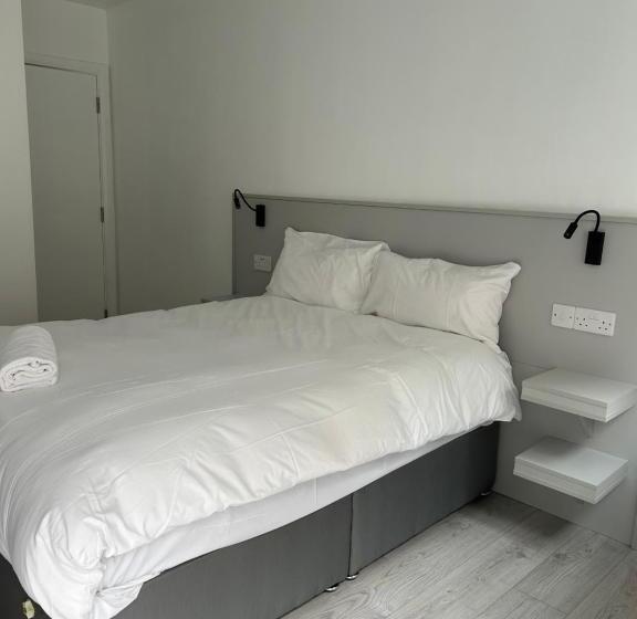 Bella Vista Hotel & Self Catering Suites