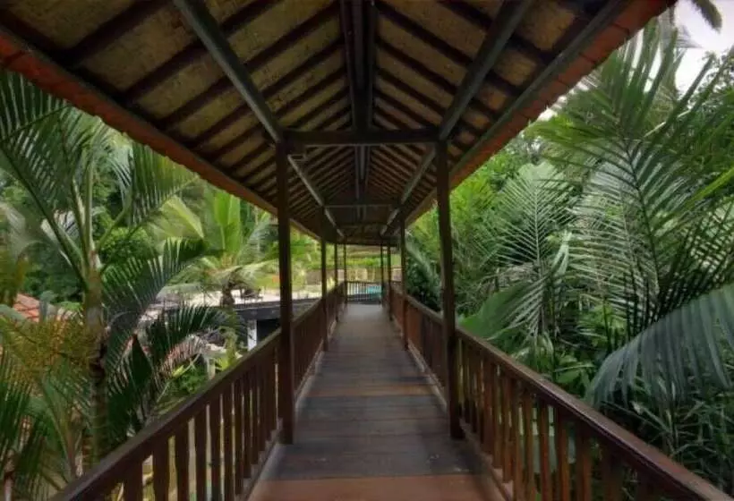 ホテル Cempaka Belimbing Villa