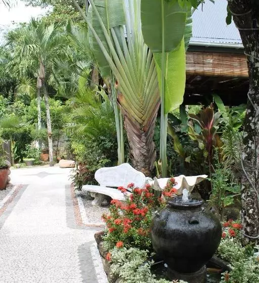 هتل Chateau St Cloud