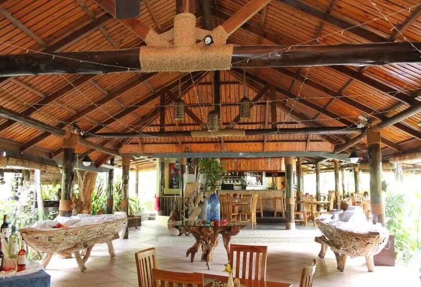 هتل Chateau St Cloud