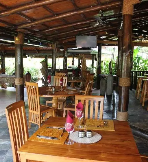 هتل Chateau St Cloud