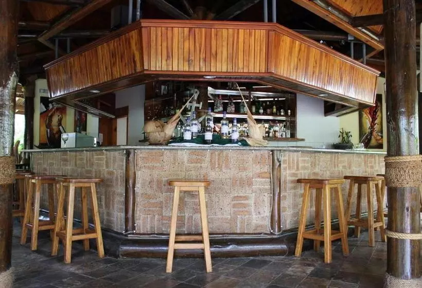 هتل Chateau St Cloud