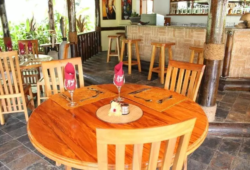 هتل Chateau St Cloud