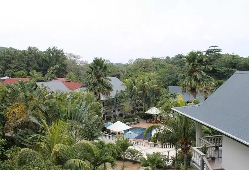 هتل Chateau St Cloud