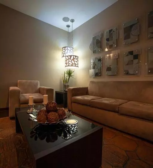 هتل Gh Guaparo Inn