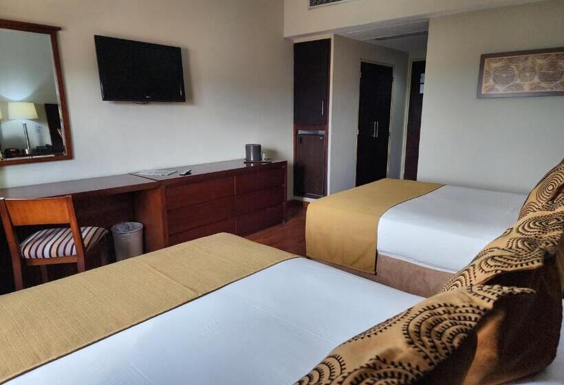 هتل Gh Guaparo Inn