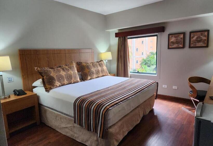 هتل Gh Guaparo Inn