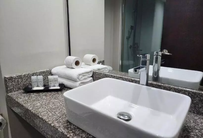 هتل Gh Guaparo Inn