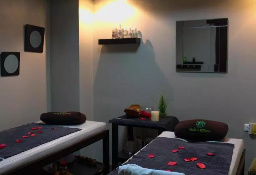 هتل Gh Guaparo Inn