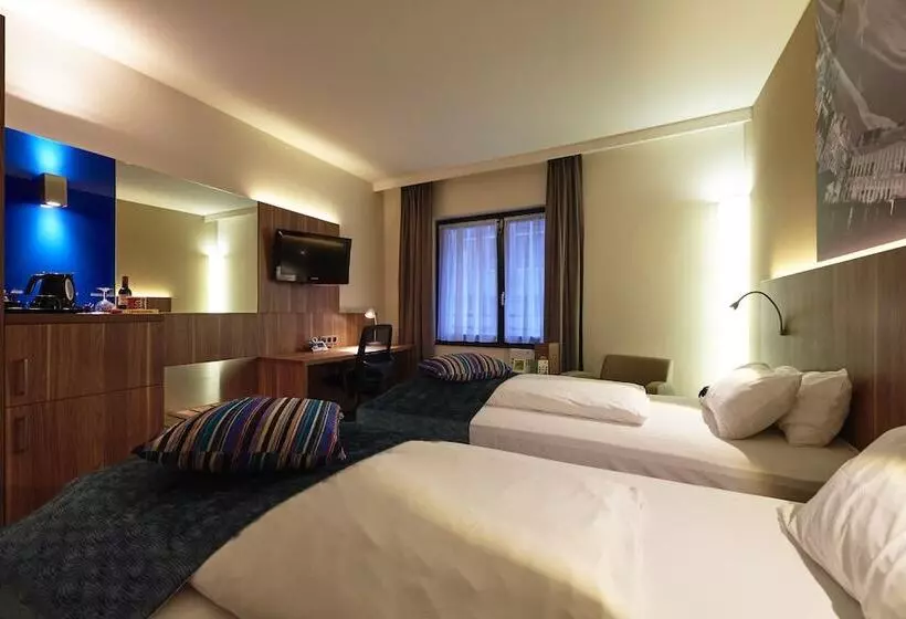 هتل Holiday Inn Brussels Schuman, An Ihg