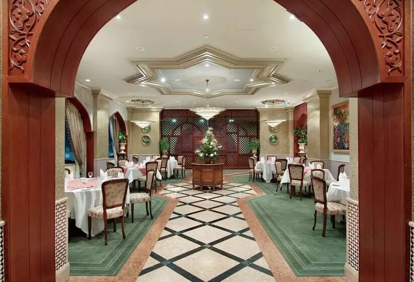 هتل Madinah Hilton