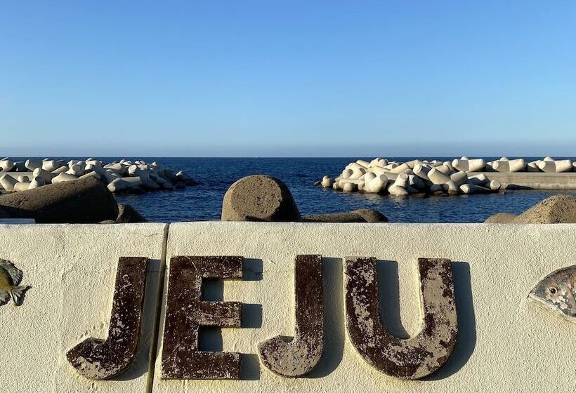Hotel Ramada Plaza By Wyndham Jeju Ocean Front