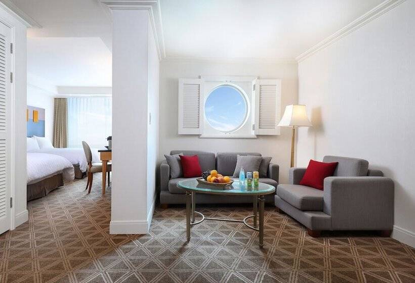 Hotel Ramada Plaza By Wyndham Jeju Ocean Front