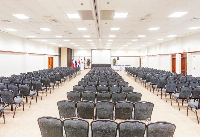 Grand Decameron Panama, A Trademark All Inclusive Resort