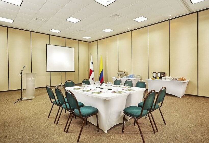 Grand Decameron Panama, A Trademark All Inclusive Resort