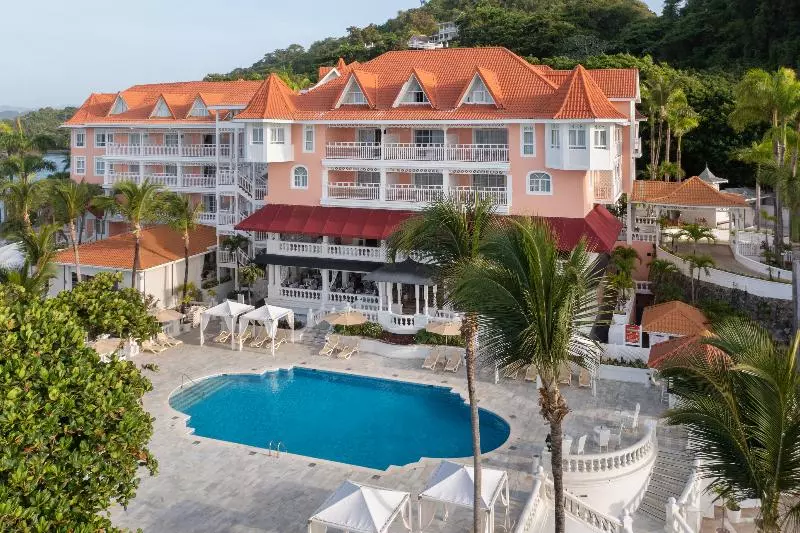 استراحتگاه Bahia Principe Grand Samana