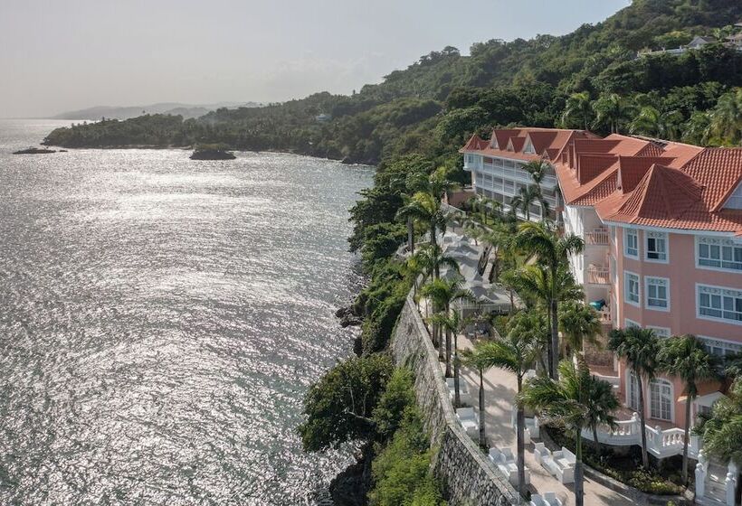 استراحتگاه Bahia Principe Grand Samana