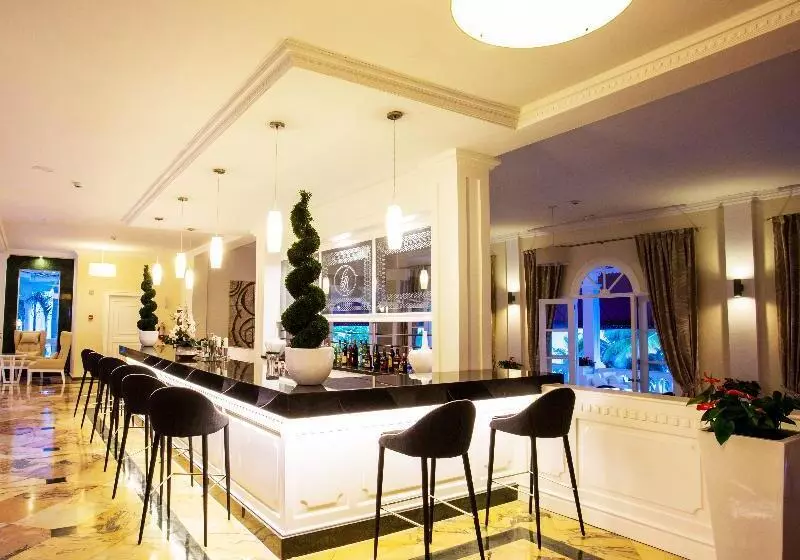 استراحتگاه Bahia Principe Grand Samana