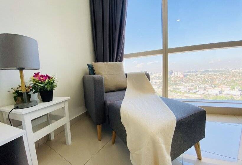 ホテル Chrisenbel Suites  Pinnacle Pj