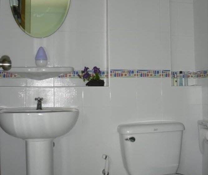 Hotel Raya Rawai Place