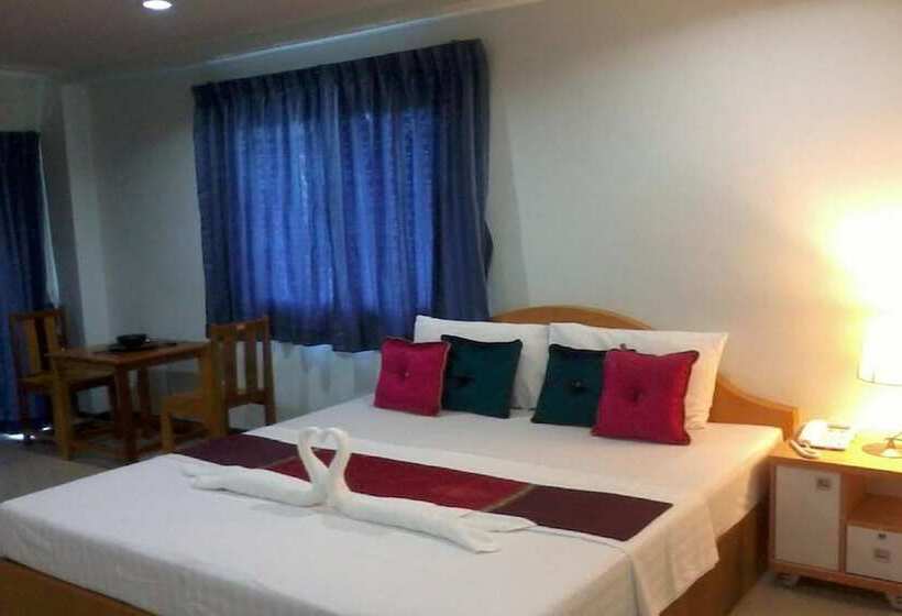 Hotel Raya Rawai Place