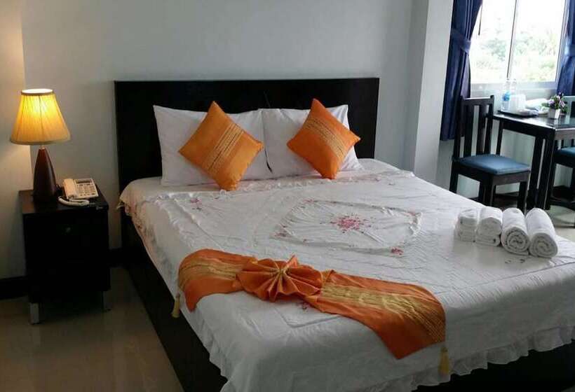 Hotel Raya Rawai Place