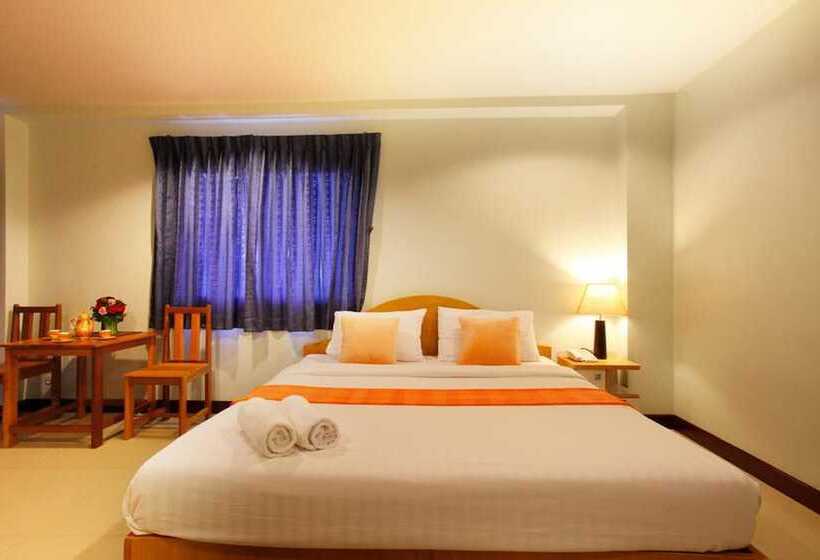 Hotel Raya Rawai Place