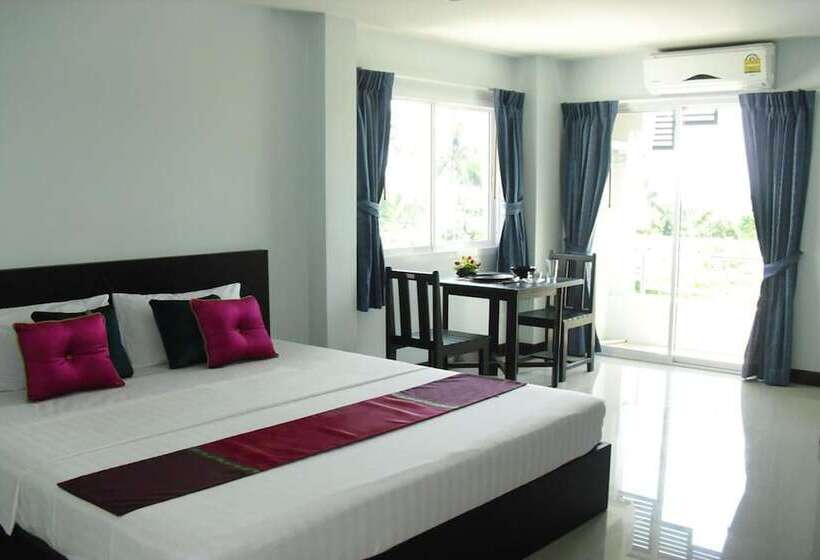 Hotel Raya Rawai Place