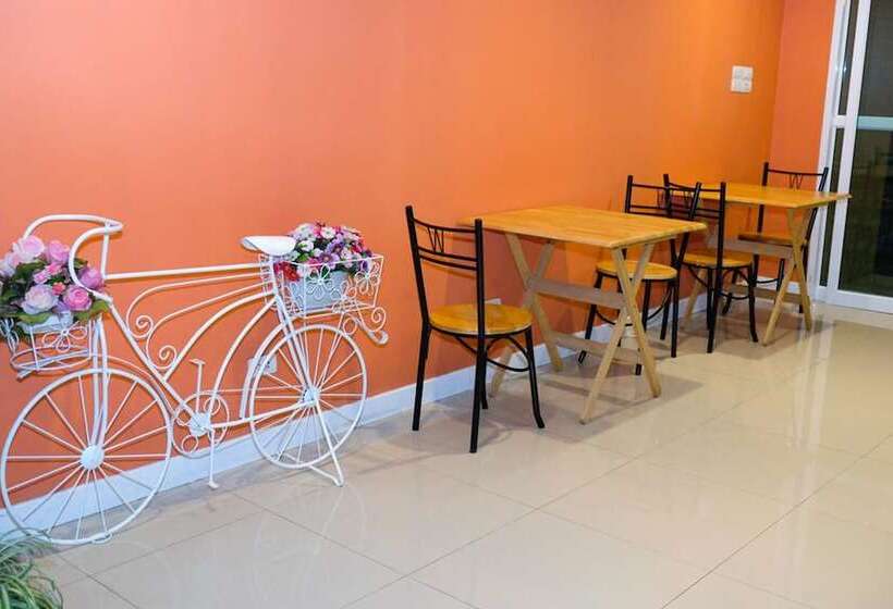 Hotel Raya Rawai Place