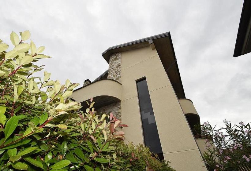 ベッドアンドブレックファースト Illuvia Affitto Camere