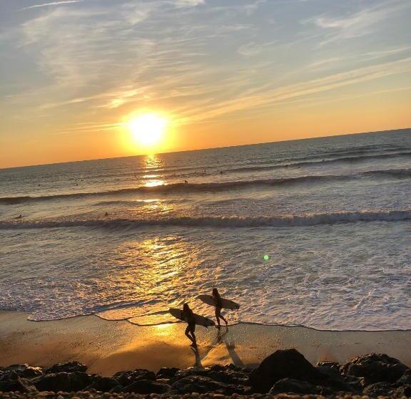 تختخواب و صبحانه La Ferme D'ika