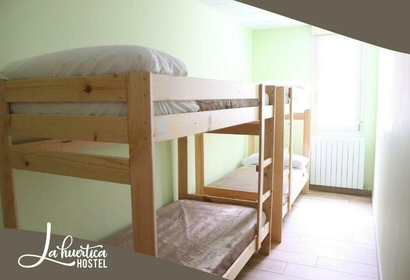 Hostel La Huertica