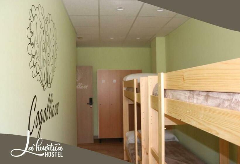 Hostel La Huertica