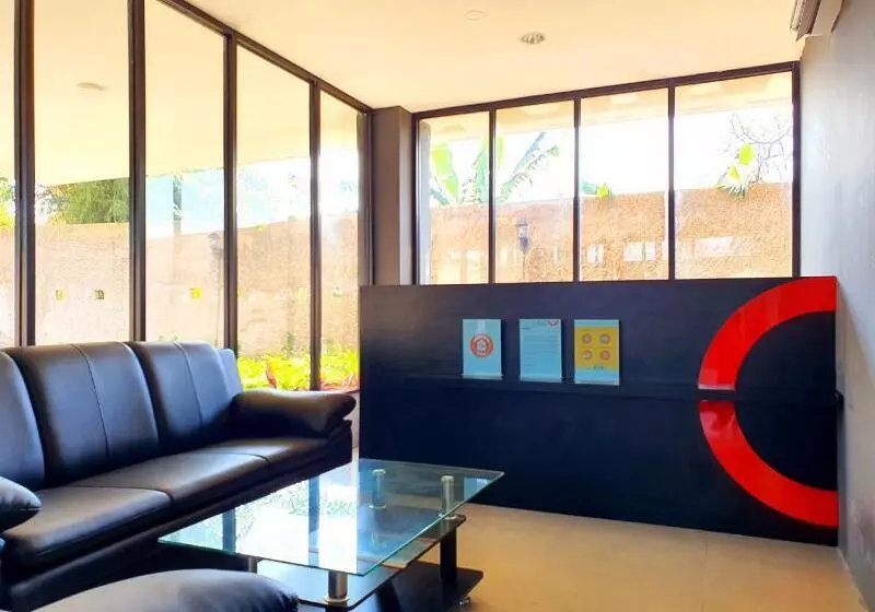 Hotelli Collection O 28 Urban Town Karawang