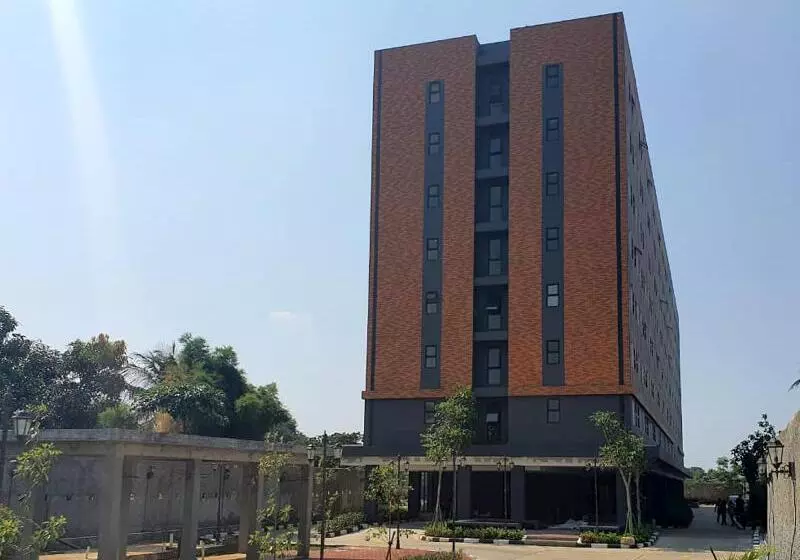 Hotelli Collection O 28 Urban Town Karawang