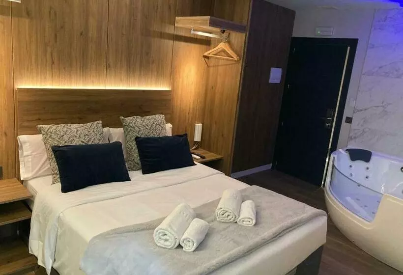 هتل Daos Suites & Terrace Marbella