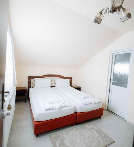 پانسیون Popasul Montan