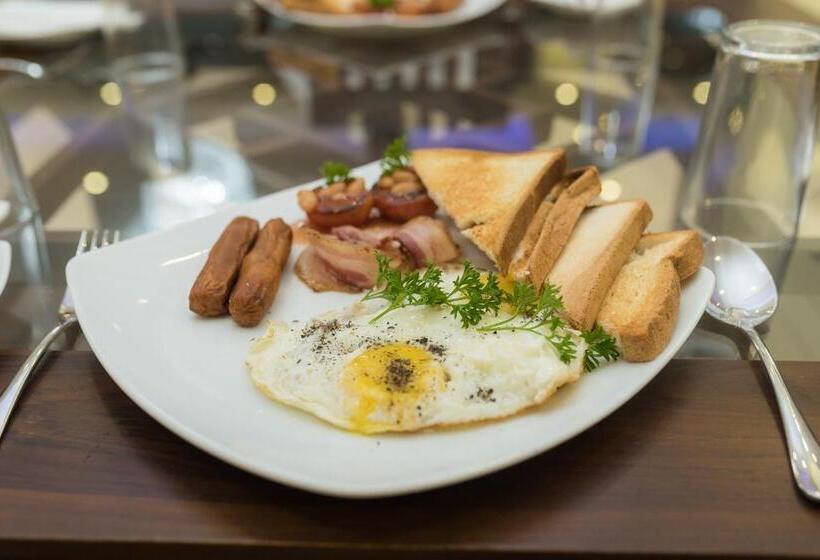 Viveka Hotel Colombo