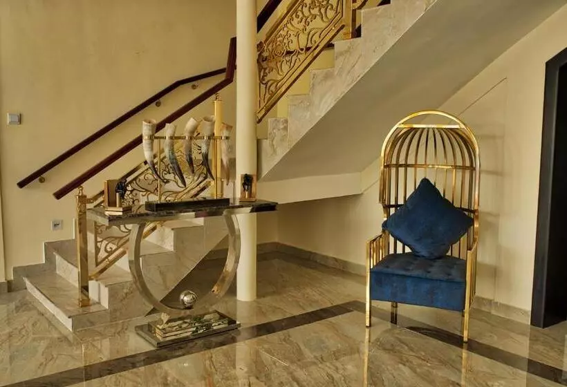 Viveka Hotel Colombo