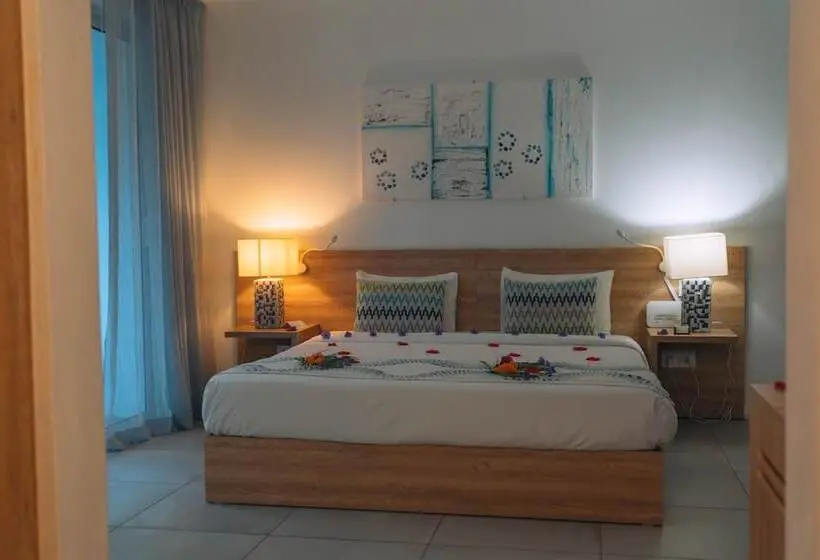 هتل Casuarina Resort And Spa