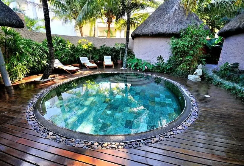 هتل Casuarina Resort And Spa