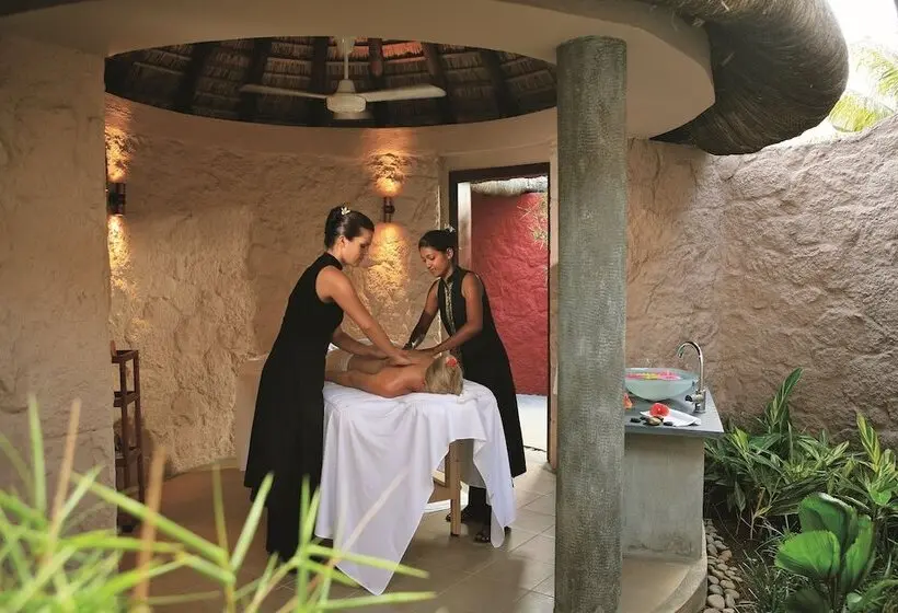 هتل Casuarina Resort And Spa