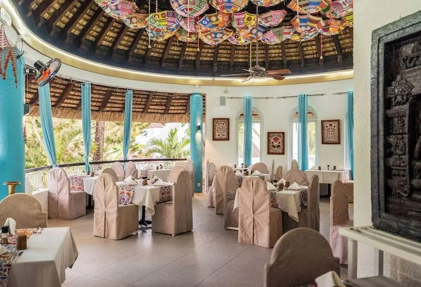 هتل Casuarina Resort And Spa